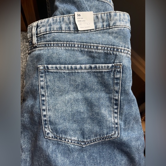 Wide-Leg High-Rise Crop Jean - Petite - Picture 3 of 6